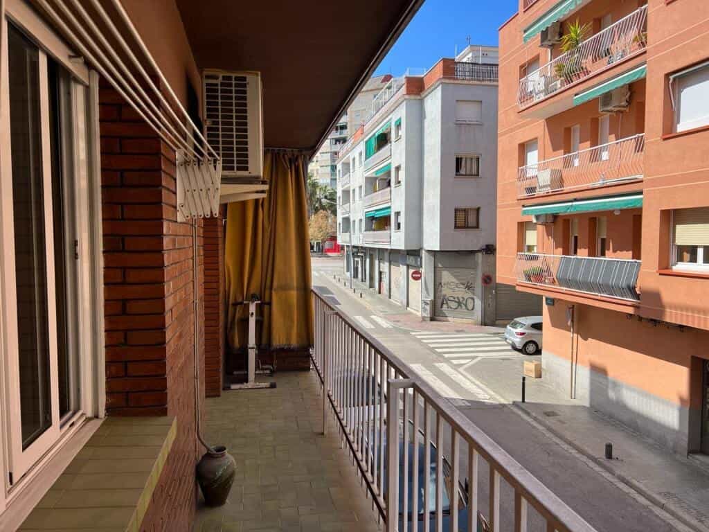 Condominium in Cerdanyola del Vallès, Catalunya 11644837