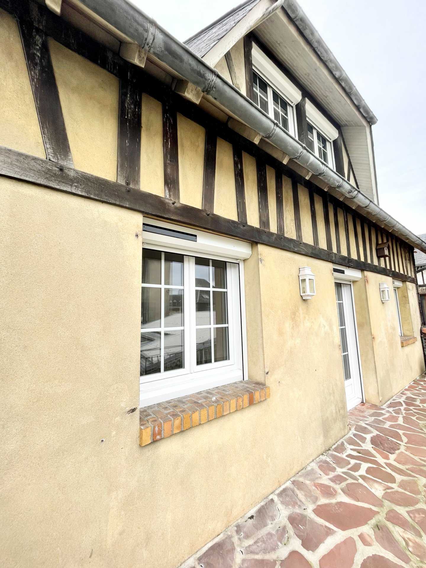 Rumah di Saint-Leger-du-Bourg-Denis, Normandia 11644864