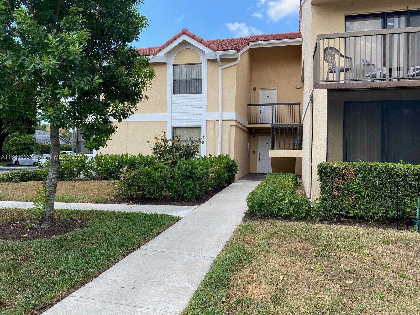 Condominium in Parkland, Florida 11644885