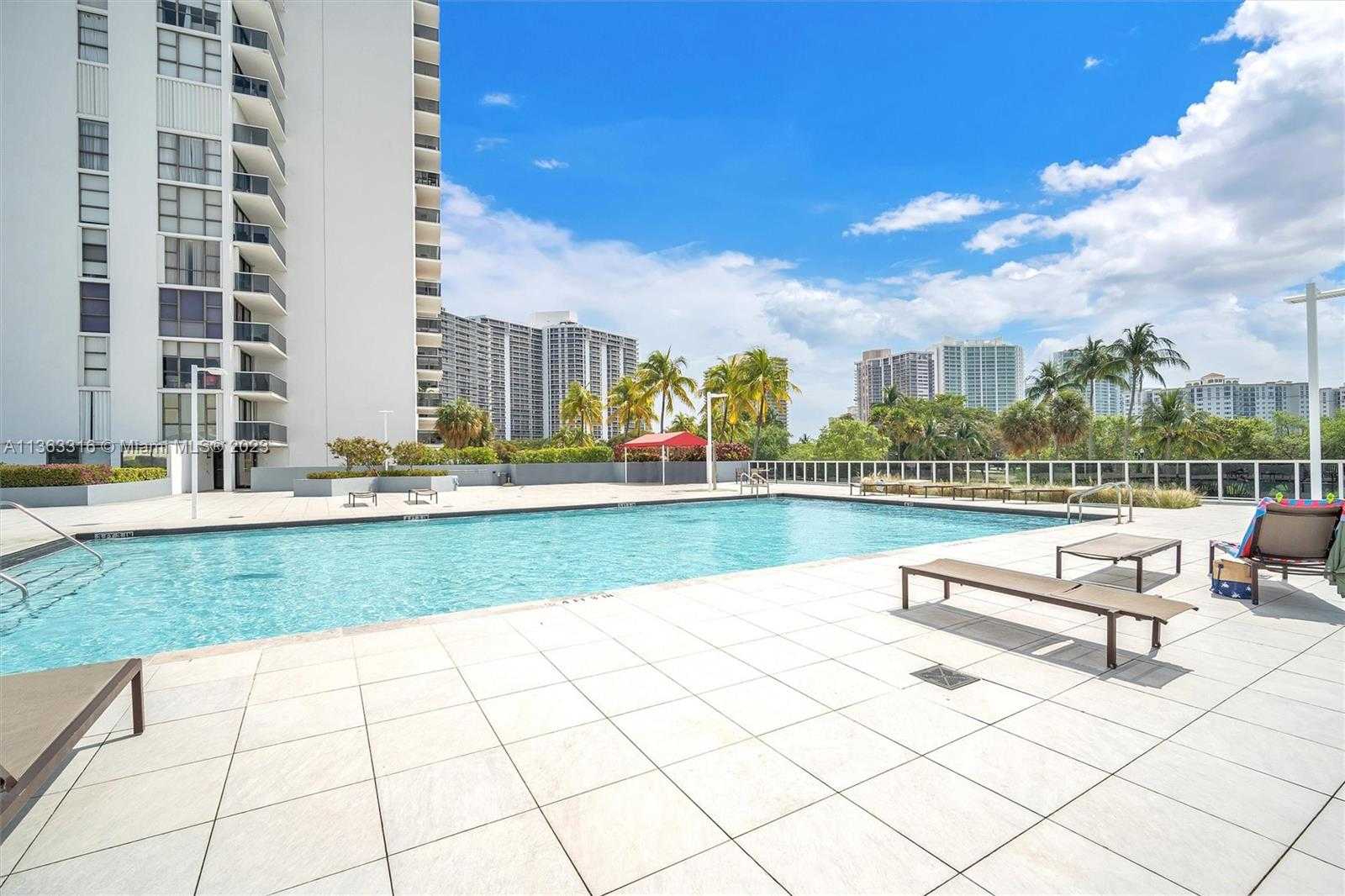 Condominium in Aventura, Florida 11644886