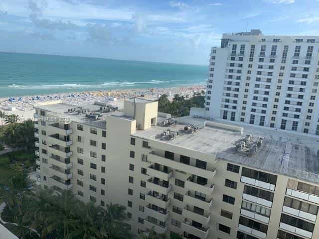 House in Miami Beach, Florida 11644887