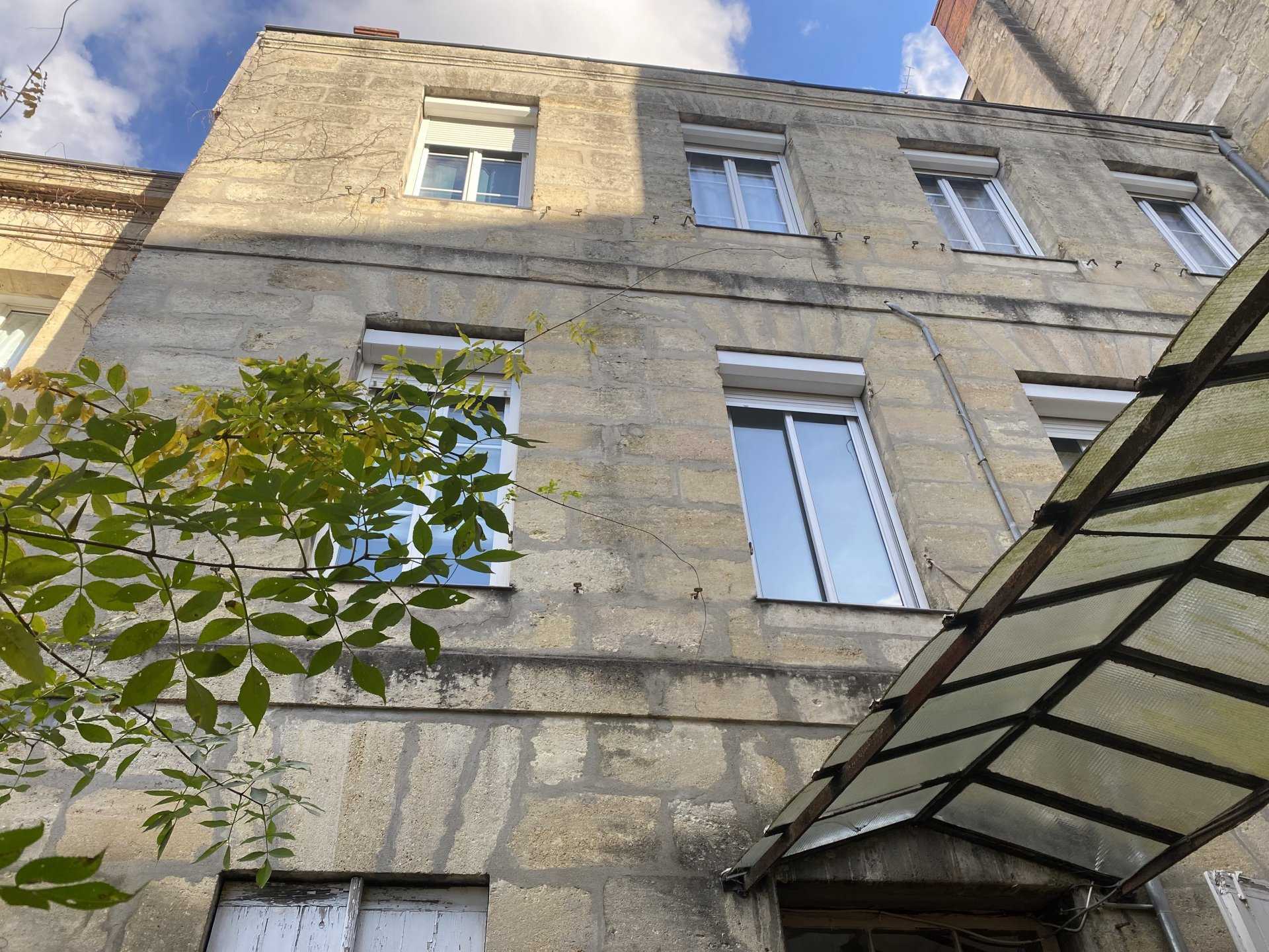 Condominium in Bordeaux, Nouvelle-Aquitaine 11644925