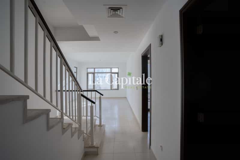 House in `Ud al Bayda', Dubayy 11645237