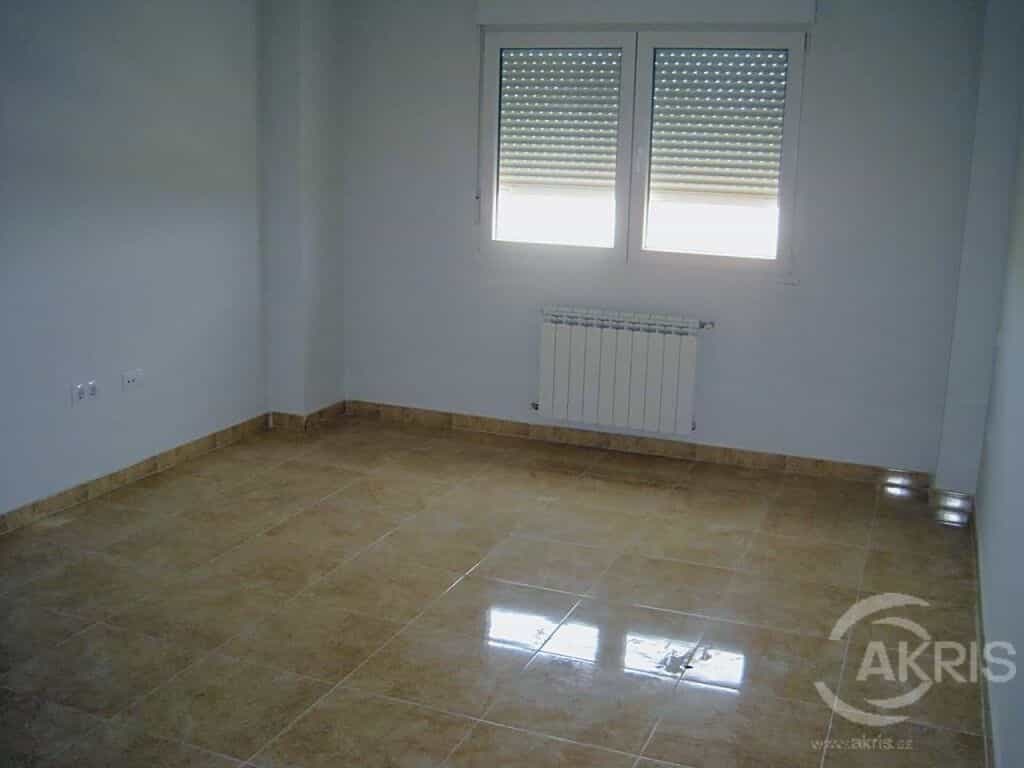 Condominium in Toledo, Castilla-La Mancha 11646289