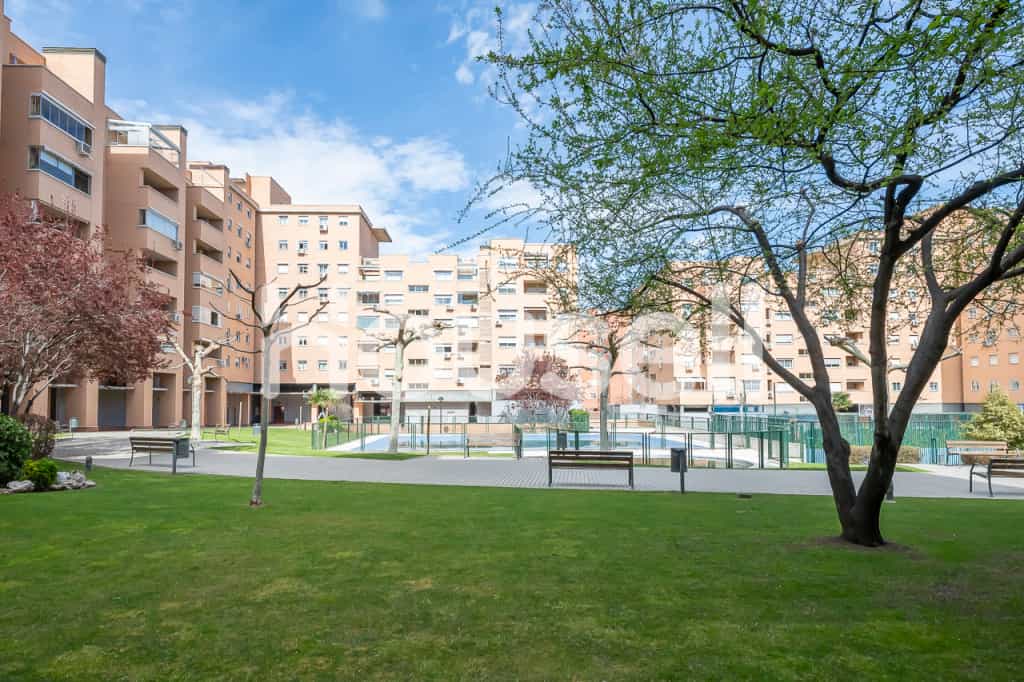 Condominium in Madrid, Comunidad de Madrid 11646311