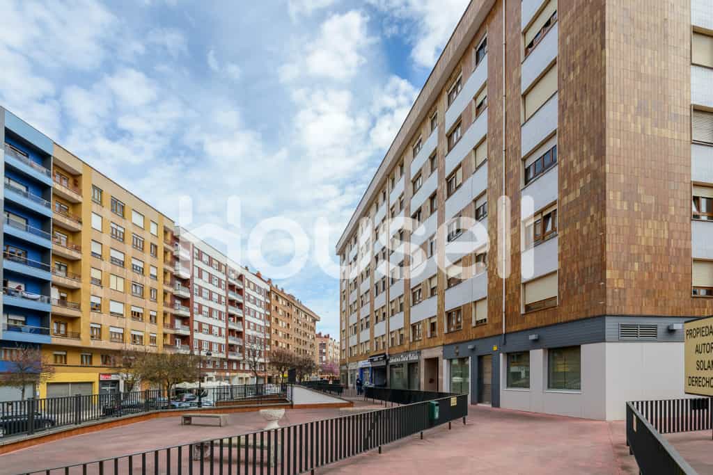 Condominium in Oviedo, Principado de Asturias 11646312