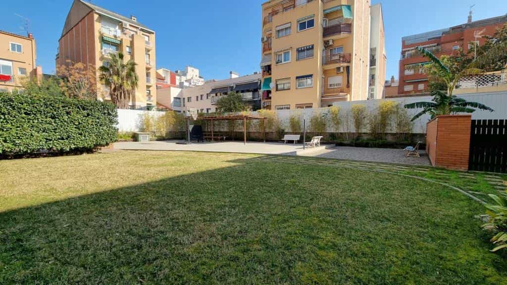 Eigentumswohnung im Barcelona, Cataluña 11646316
