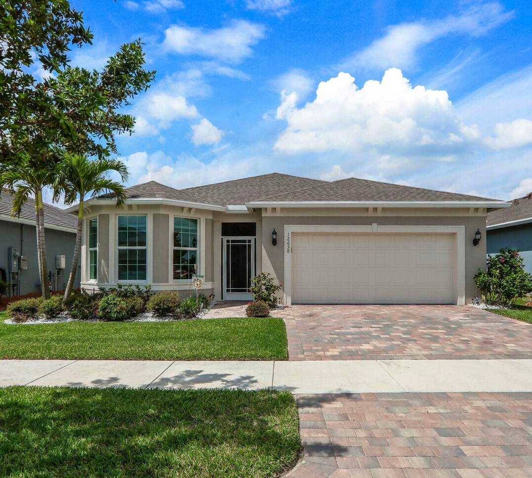House in Port St. Lucie, Florida 11646318