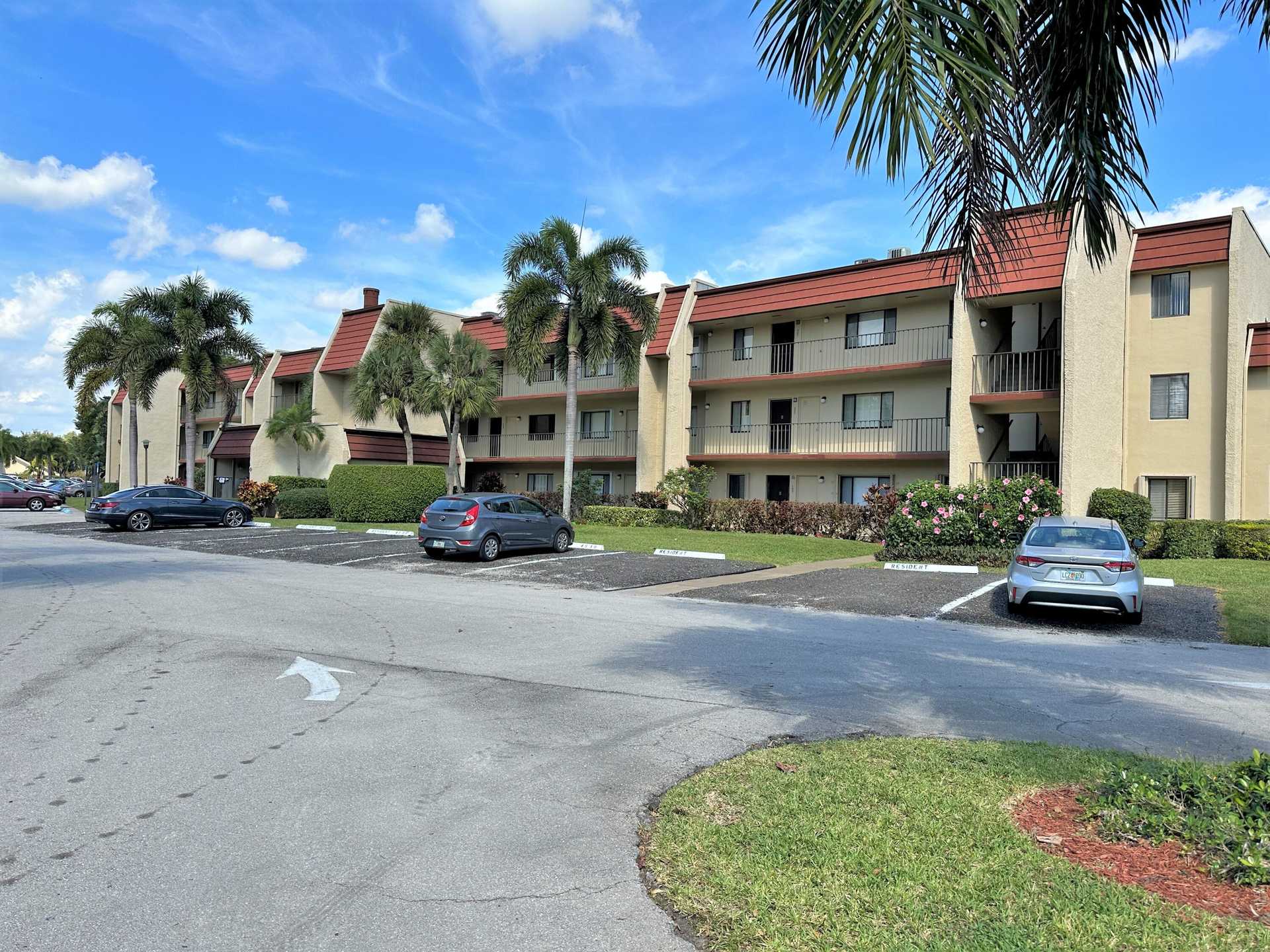Condominium in Greenacres, Florida 11646356