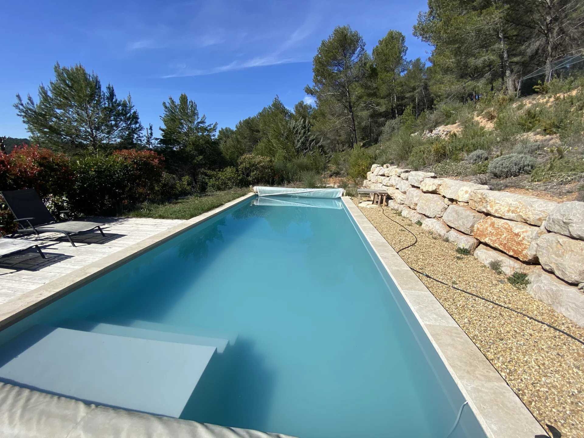 σπίτι σε Meyreuil, Provence-Alpes-Cote d'Azur 11646383