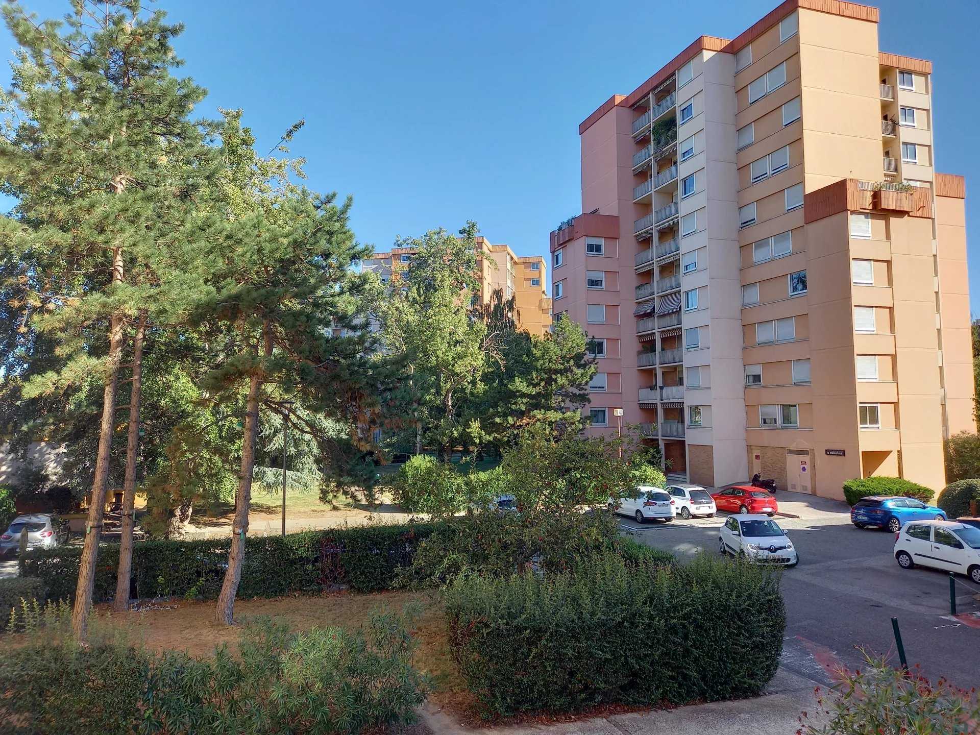 Condominium in Toulouse, Occitanie 11646449