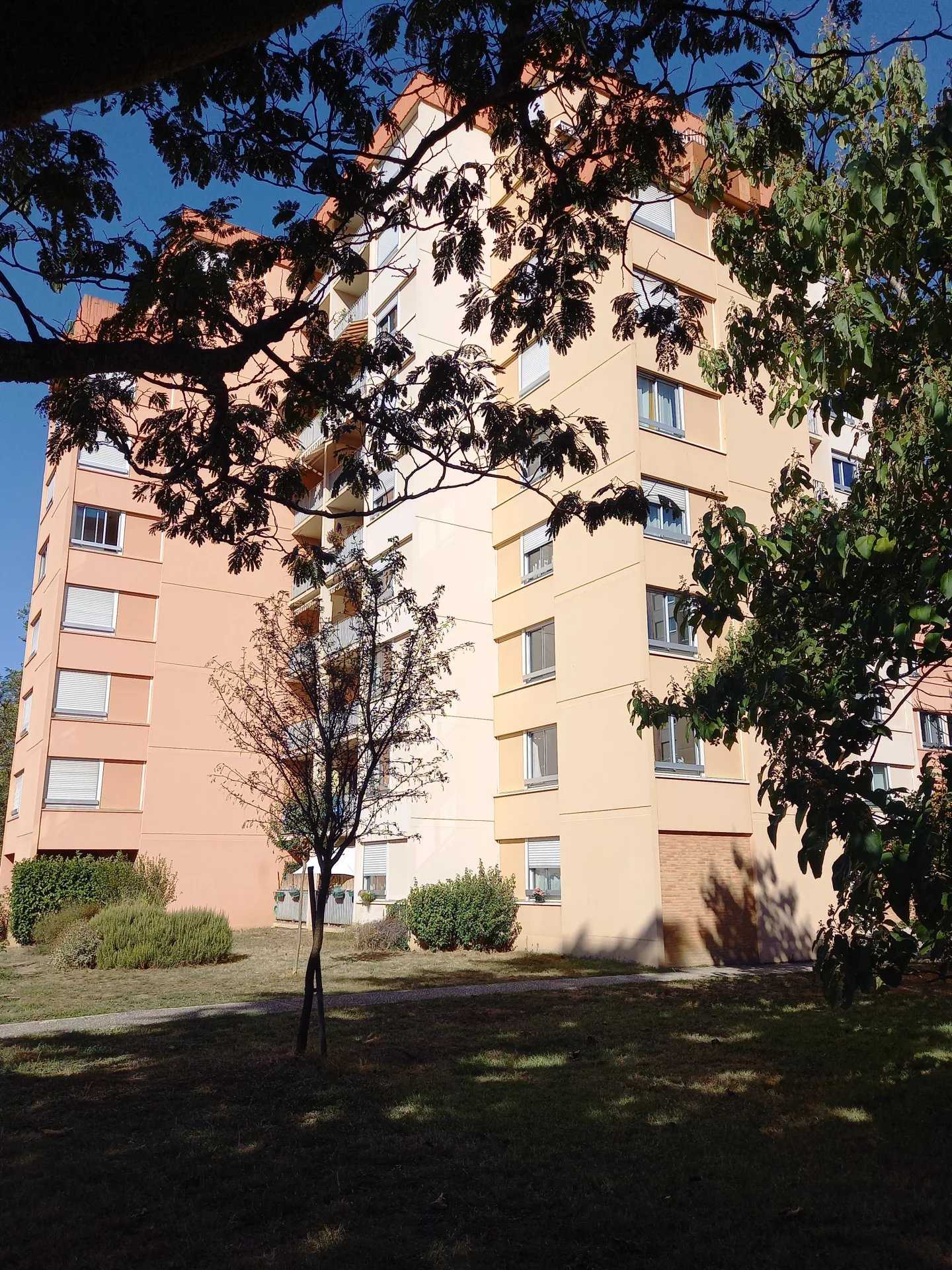 Condominium in Toulouse, Occitanie 11646449