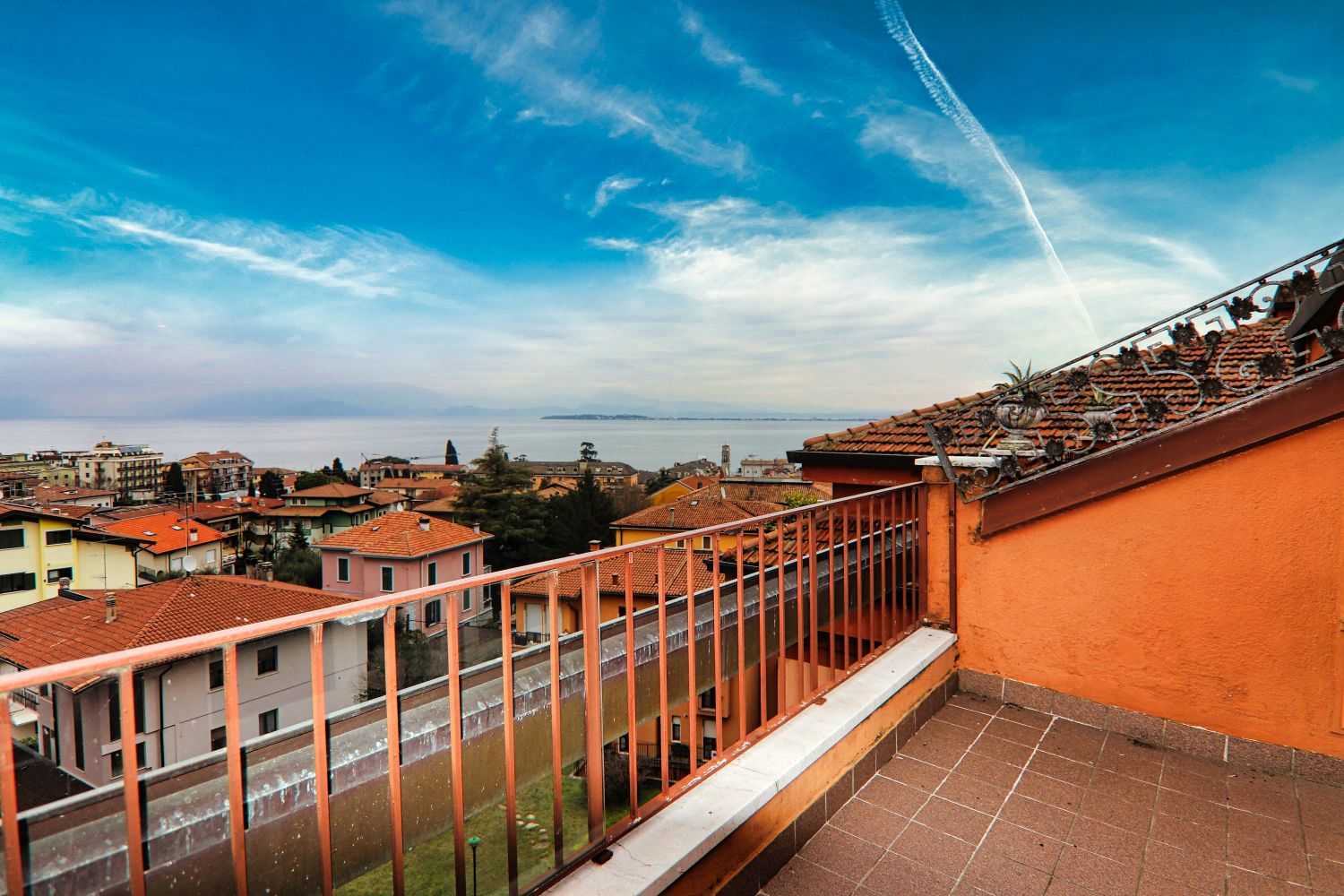 公寓 在 Desenzano del Garda, 51 Via Vittorio Veneto 11646551