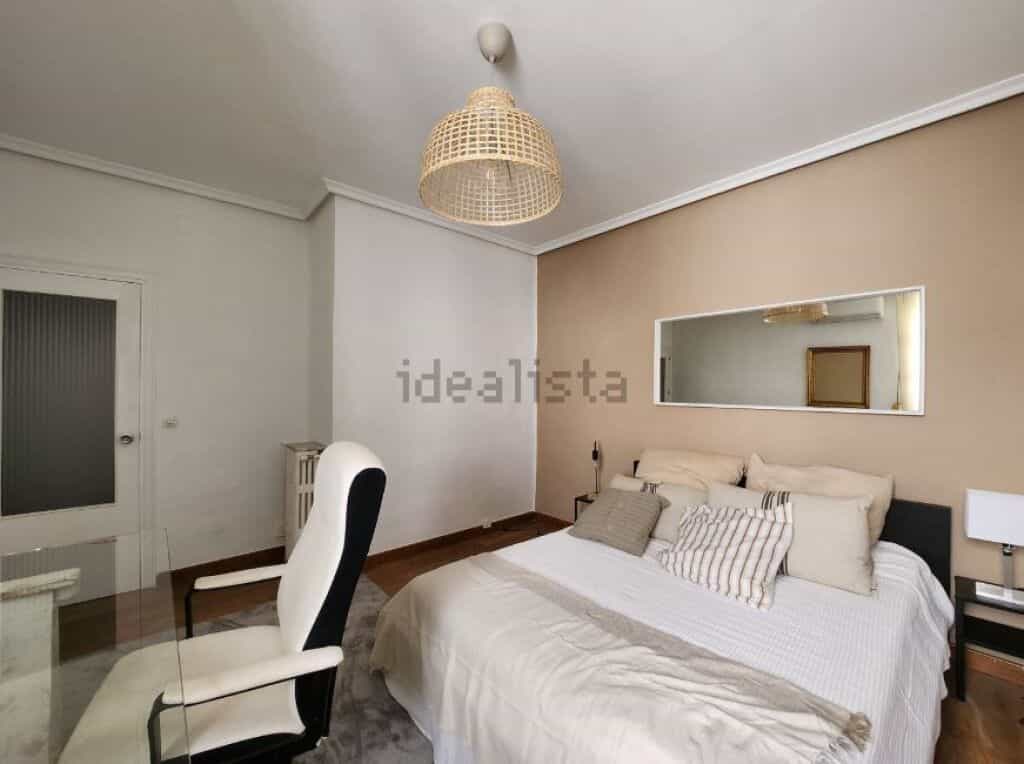 Condominium in Moratalaz, Madrid 11648023