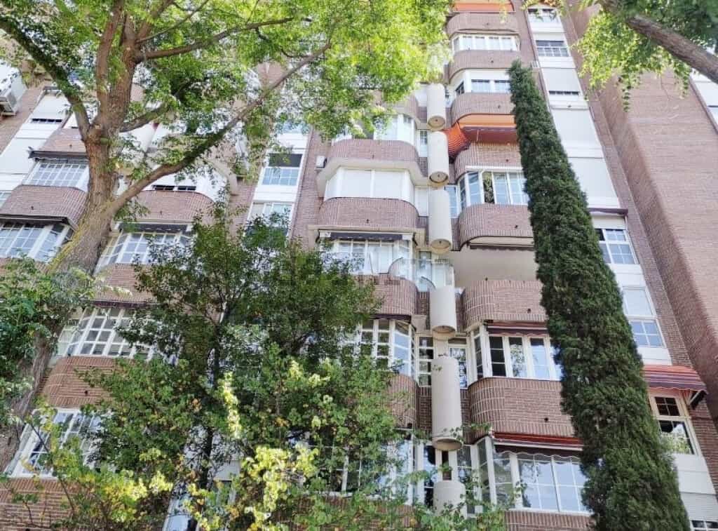 Eigentumswohnung im Madrid, Comunidad de Madrid 11648025
