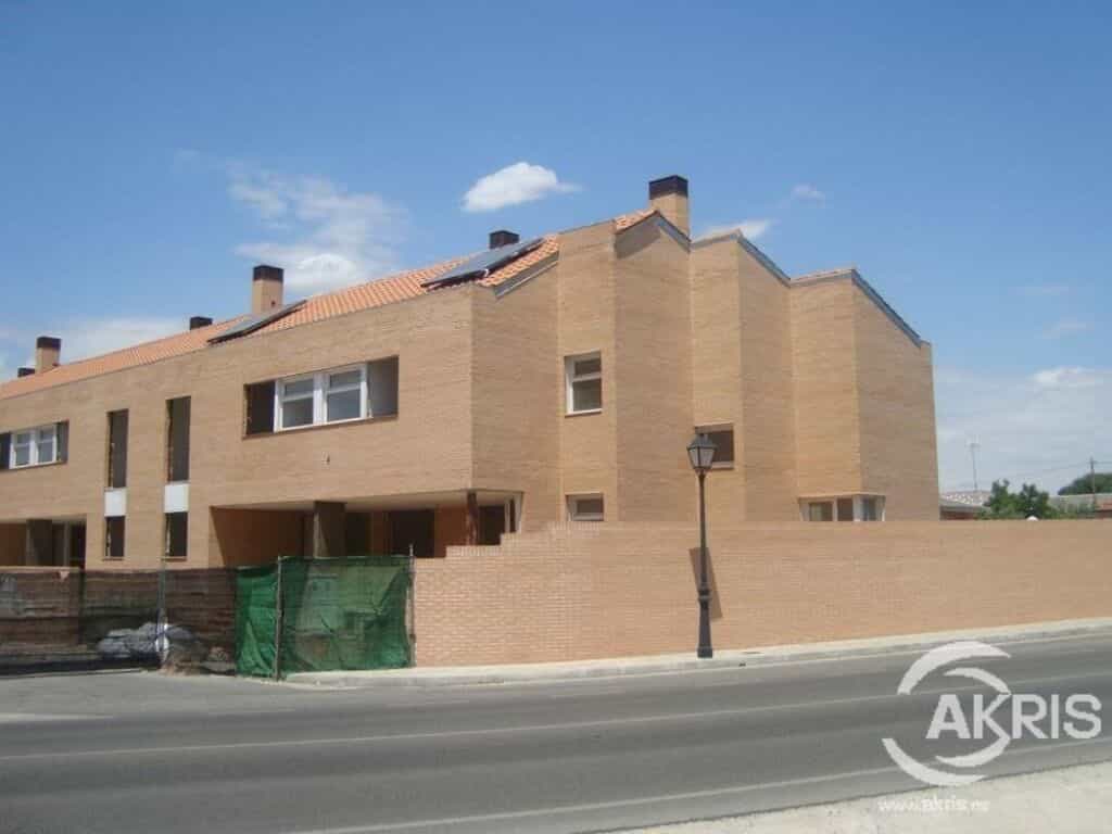 House in El Viso de San Juan, Castille-La Mancha 11648068
