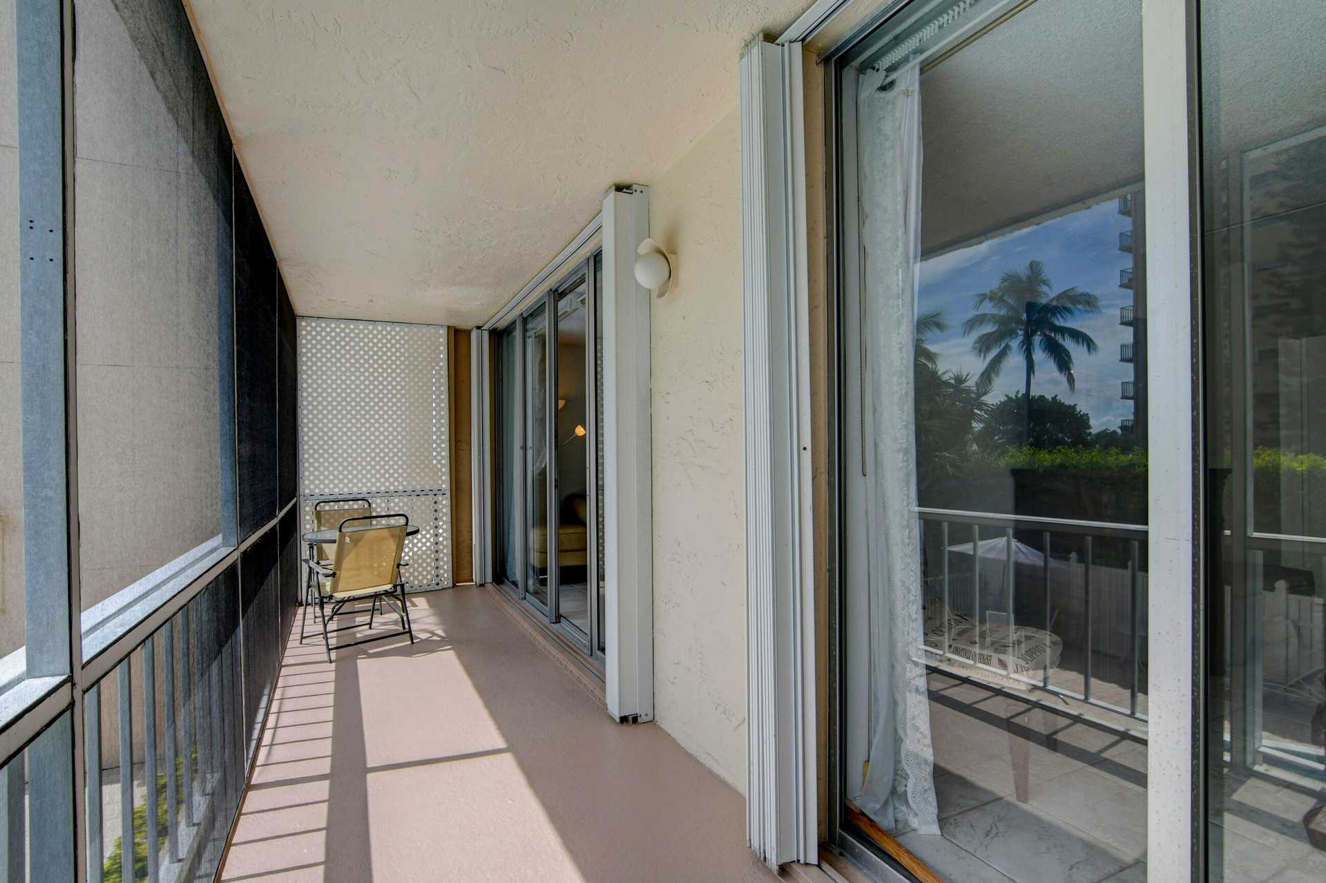Condominium in South Palm Beach, Florida 11648116