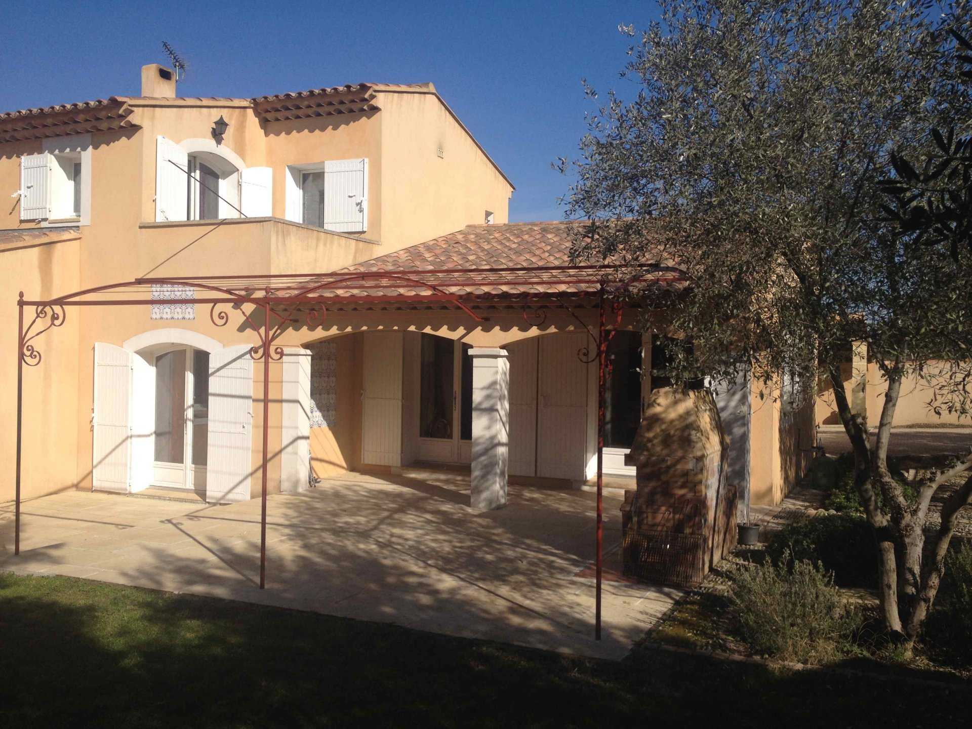 Huis in Pertuis, Provence-Alpes-Cote d'Azur 11648140