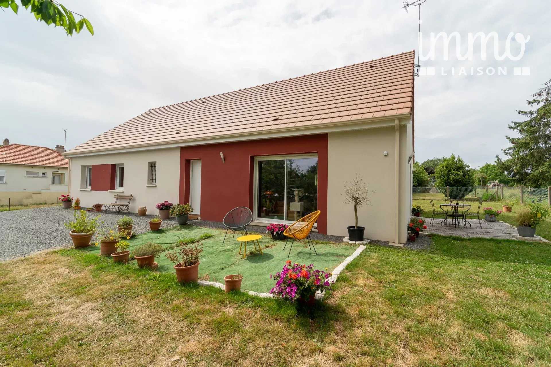 casa no Guérigny, Nièvre 11648155