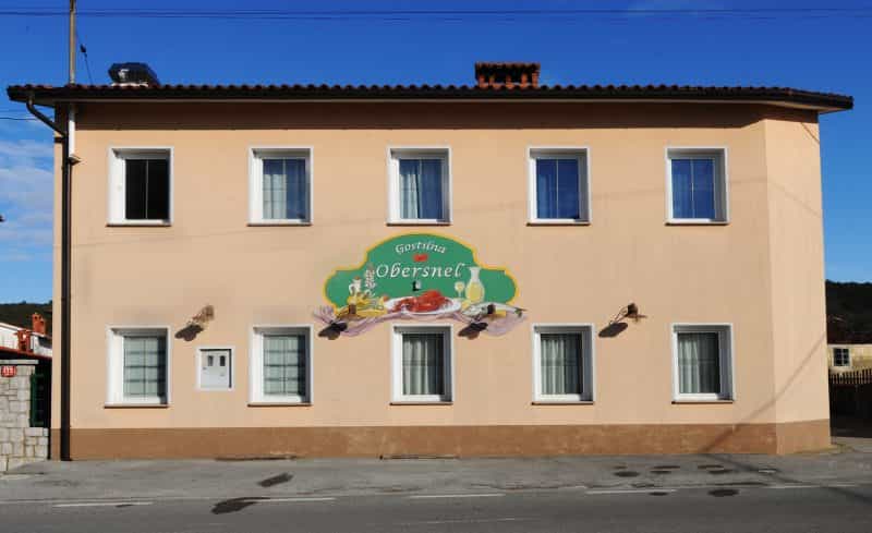 Mehrfamilienhaus im Krvavi Potok, 9 Lokev 11648190