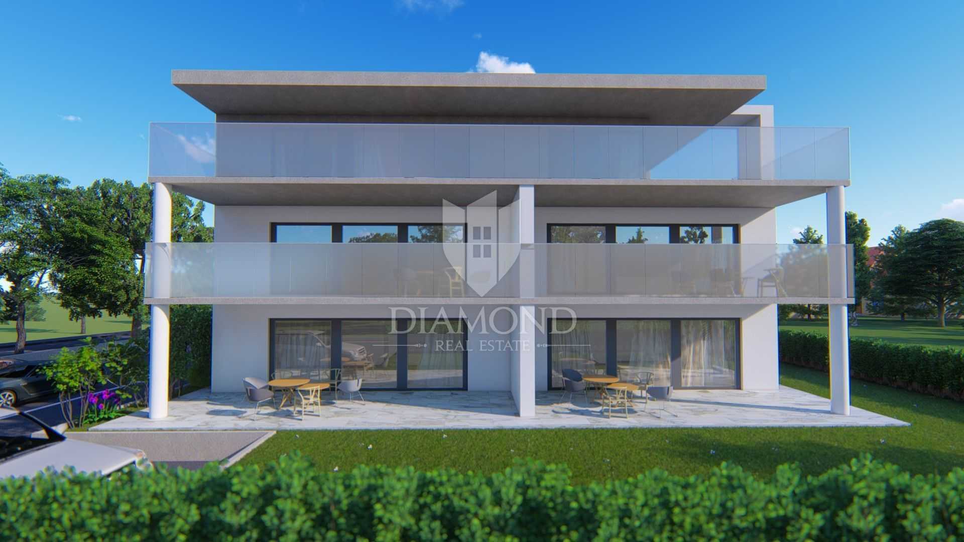 Condominio en Novigrad, Istria County 11648955