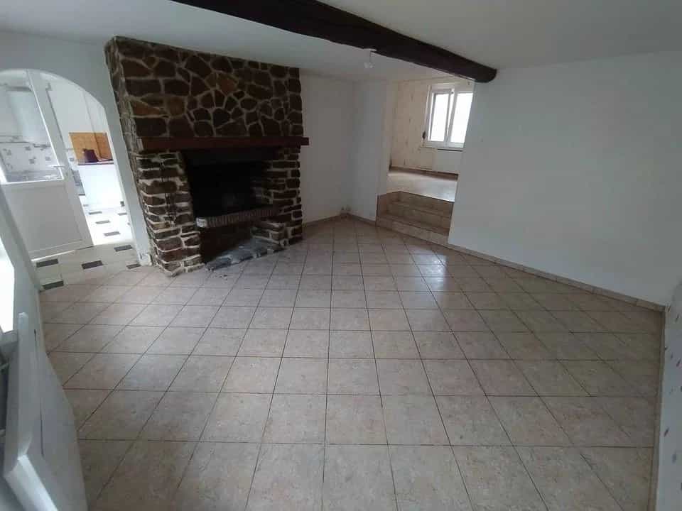 Dom w Neuve-Maison, Aisne 11649061
