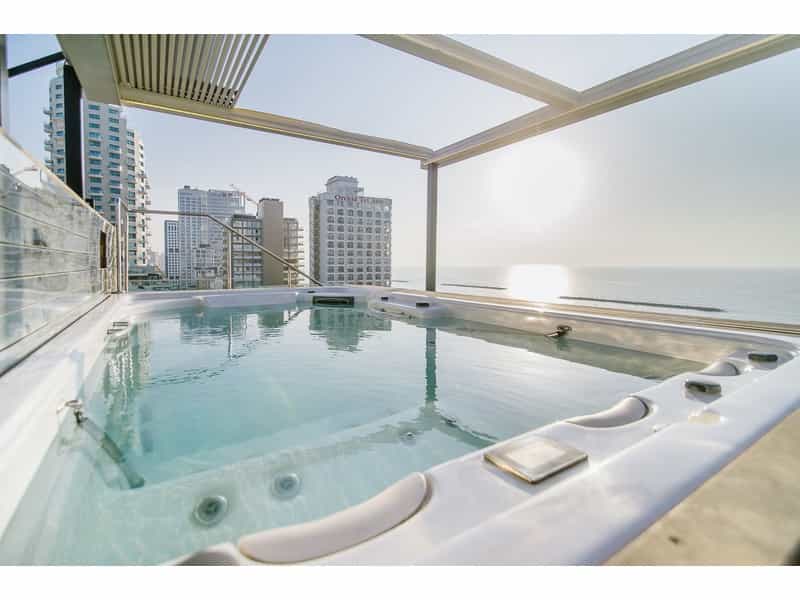 Condominium in Tel Aviv-Yafo, Tel Aviv District 11649188