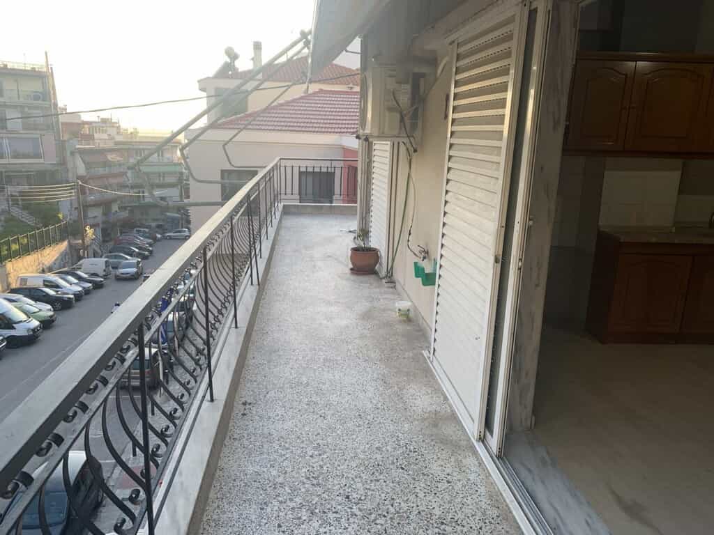 公寓 在 Agios Pavlos,  11649233