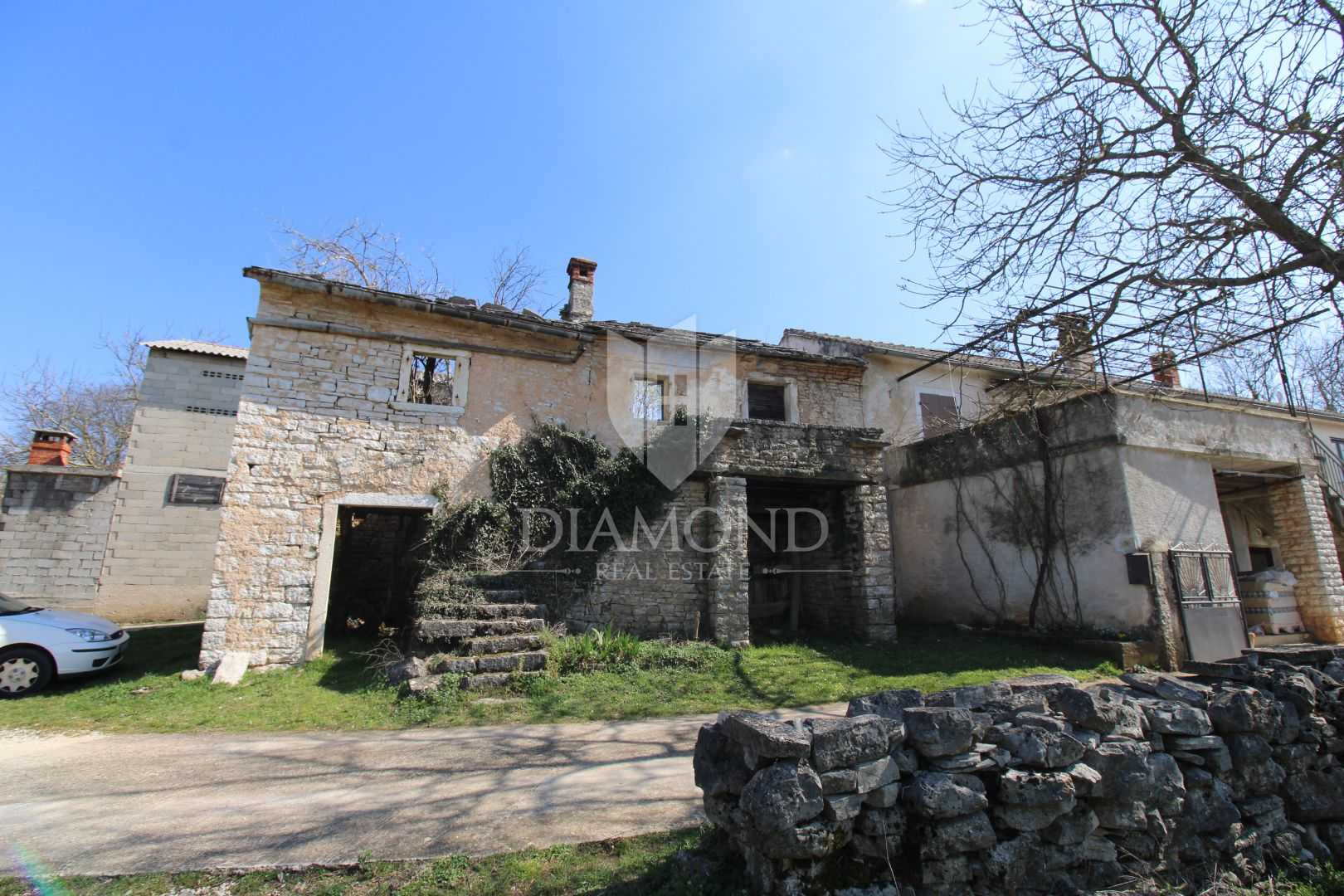 casa en Sveti Petar u Sumi, Istarska Županija 11650327