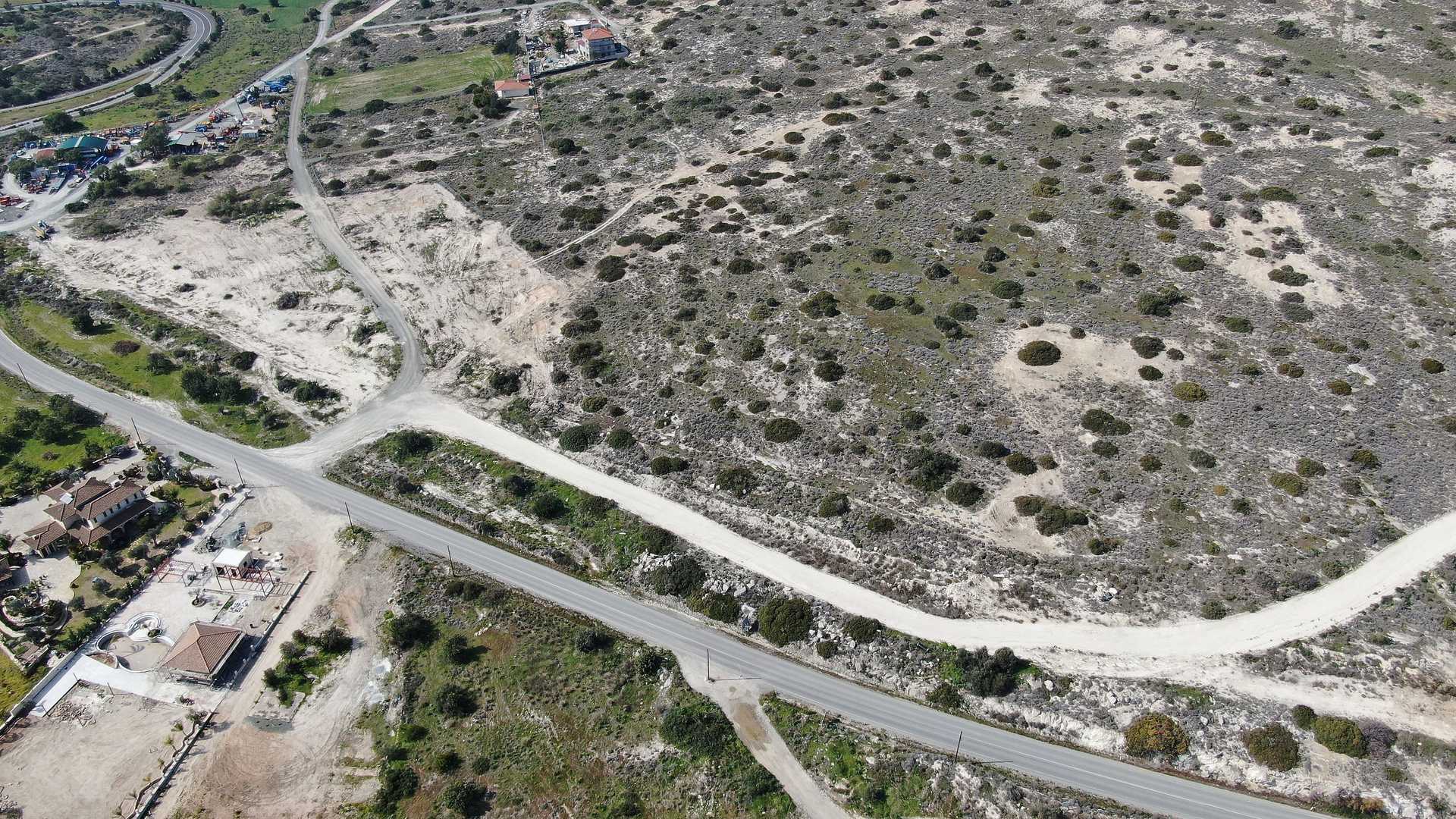 Tanah dalam Zygi, Larnaka 11651099