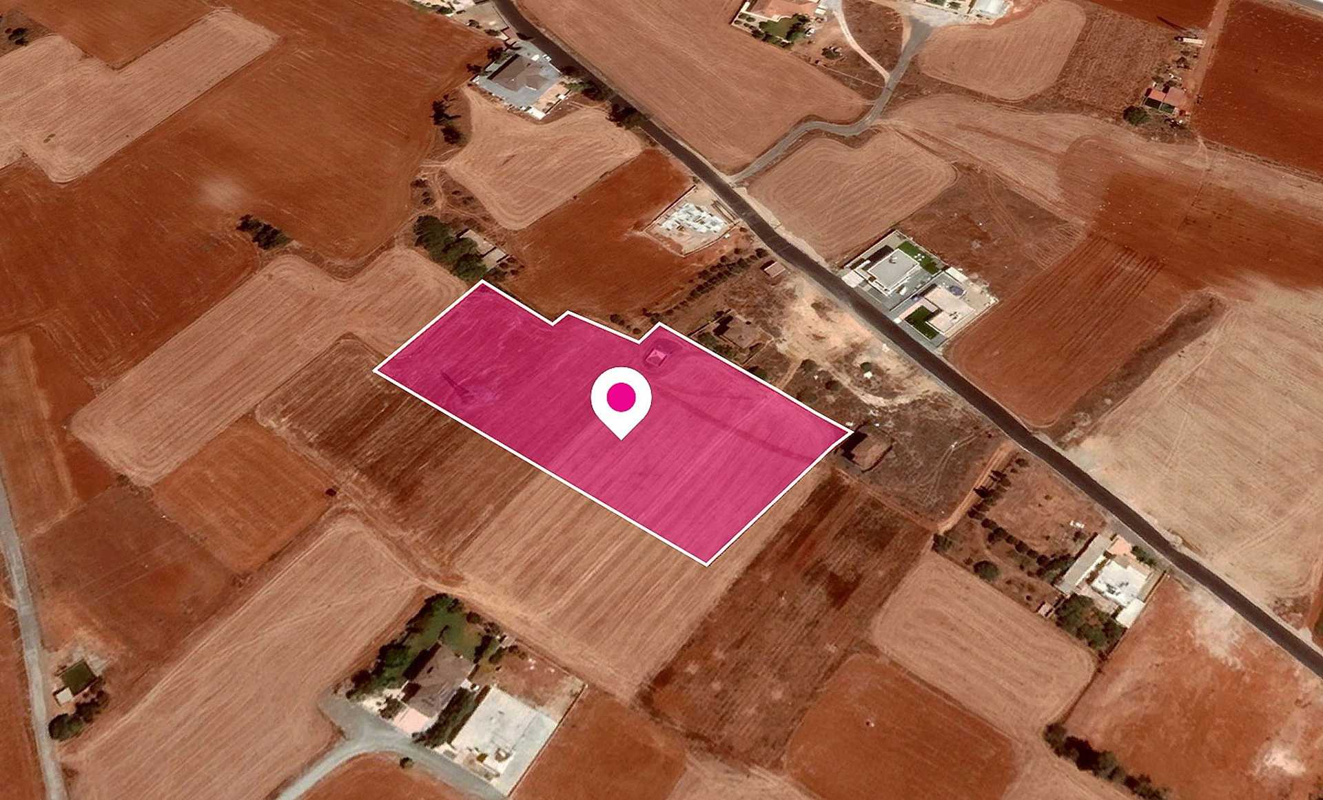 土地 在 利奥佩特里, 阿莫霍斯托斯 11651150