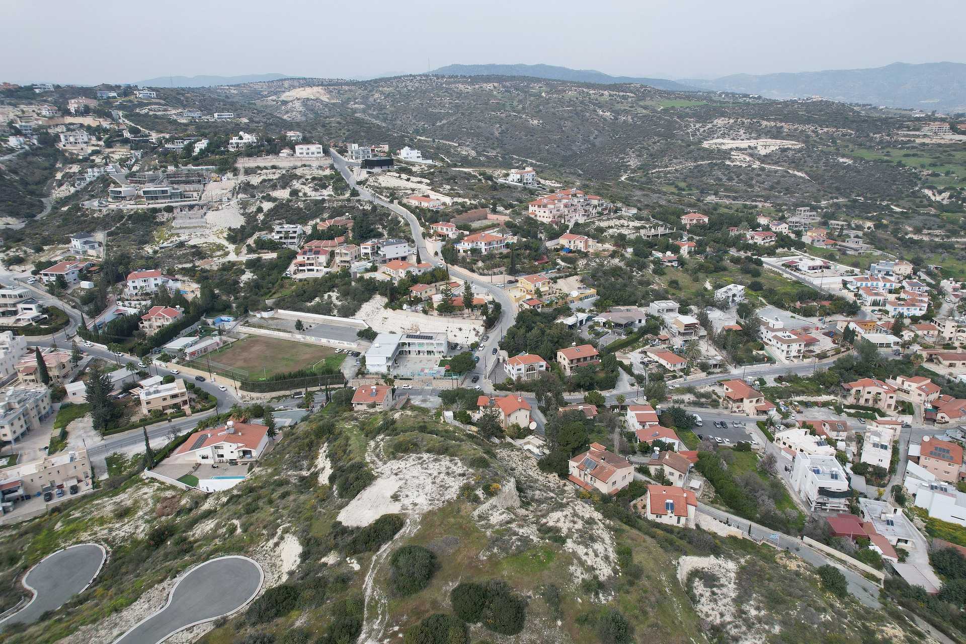 土地 在 Agios Tychon, Limassol 11651404