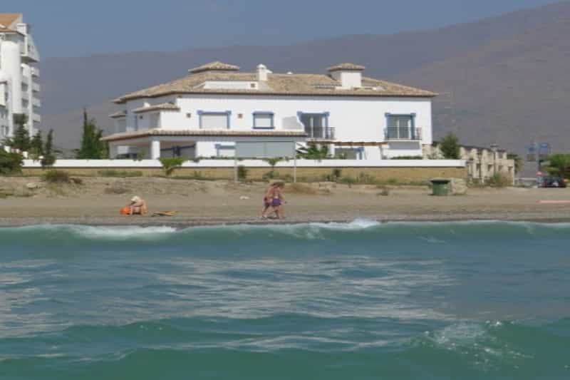 Meerdere huizen in Estepona, Andalusia 11652419