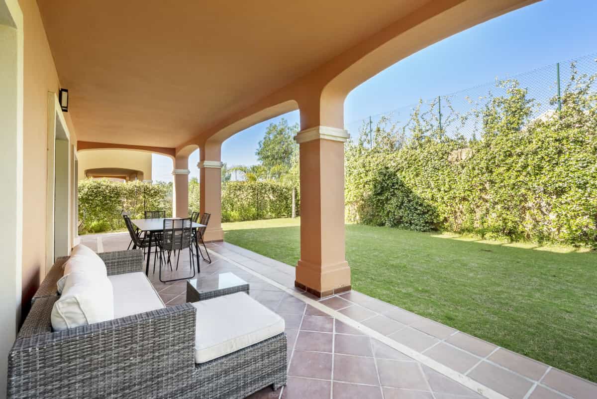 Multiple Houses in Estepona, Andalusia 11653053