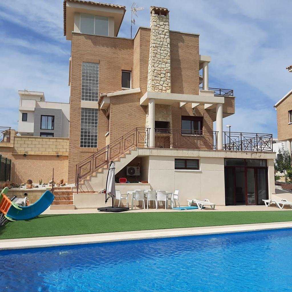 House in Carbonera, Valencia 11653801