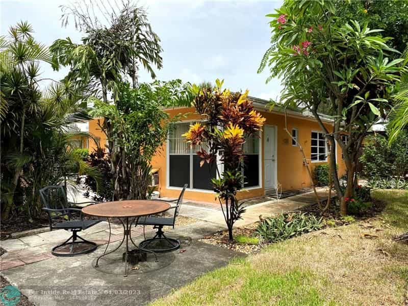 House in Bay Harbor, Florida 11654076