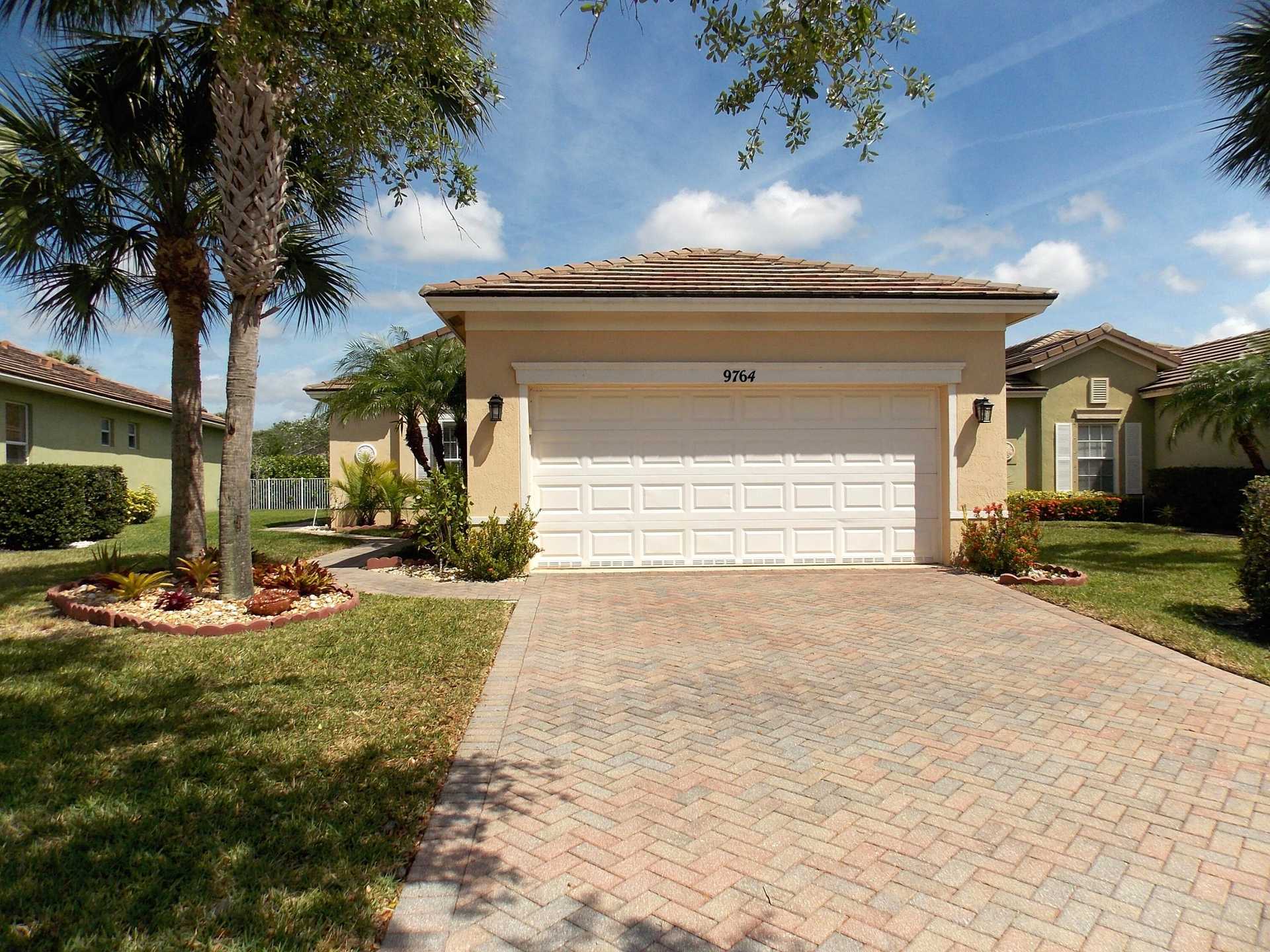 House in Port St. Lucie, Florida 11654079