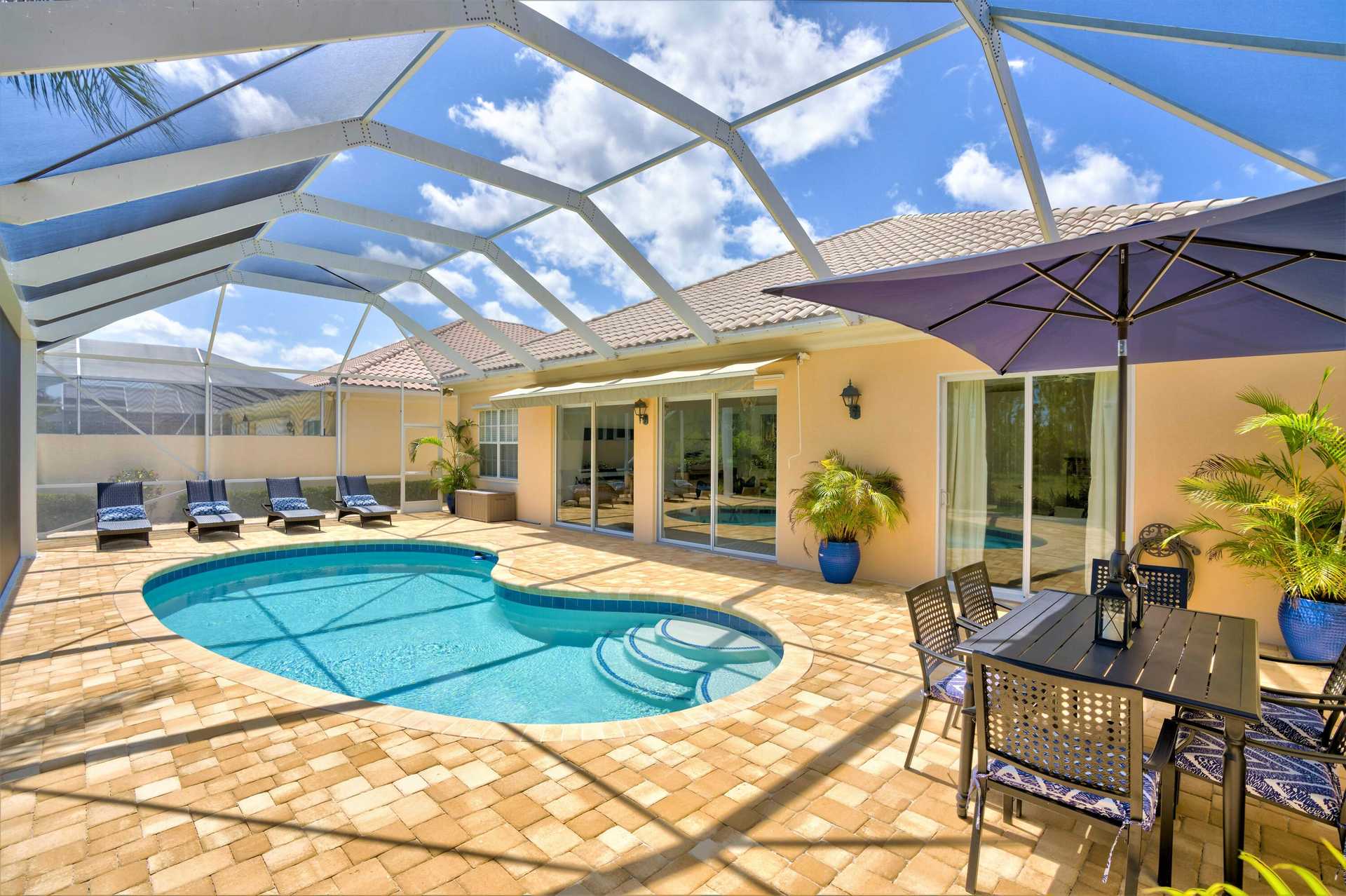 σπίτι σε Coral Gardens, Florida 11654089