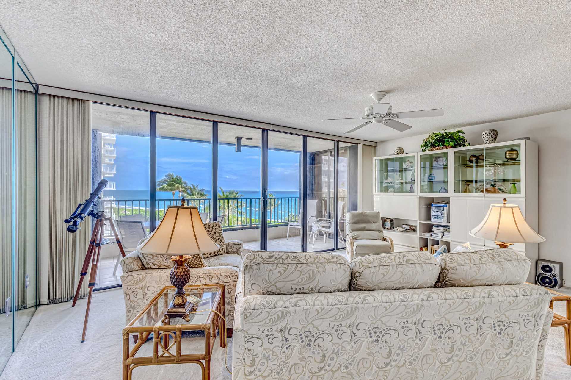 公寓 在 朱诺海滩, 佛罗里达 11654095