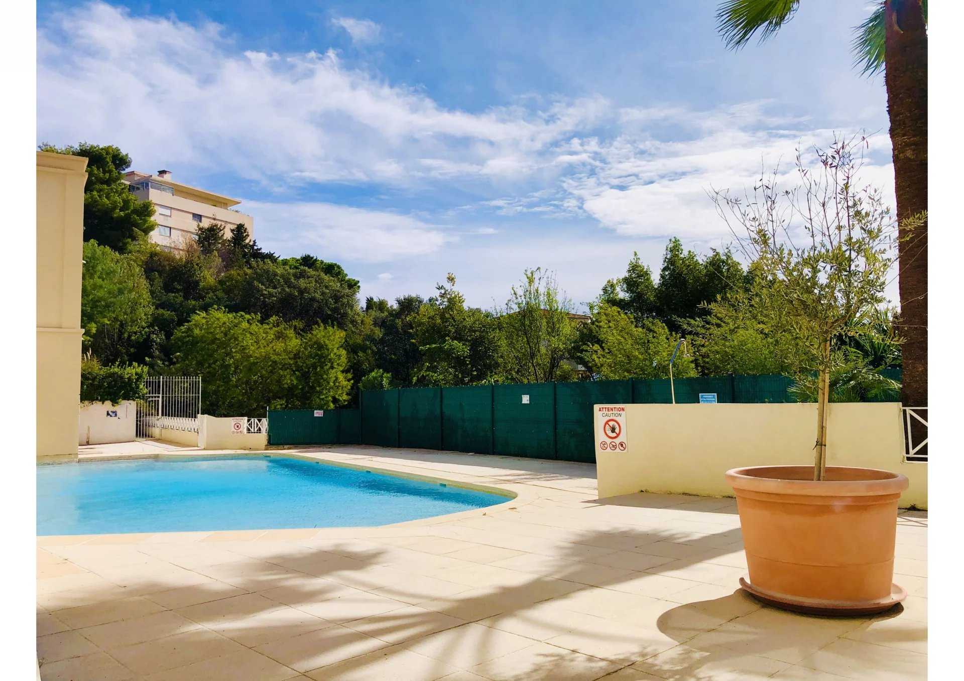 Condominium dans La Boca, Provence-Alpes-Côte d'Azur 11654112