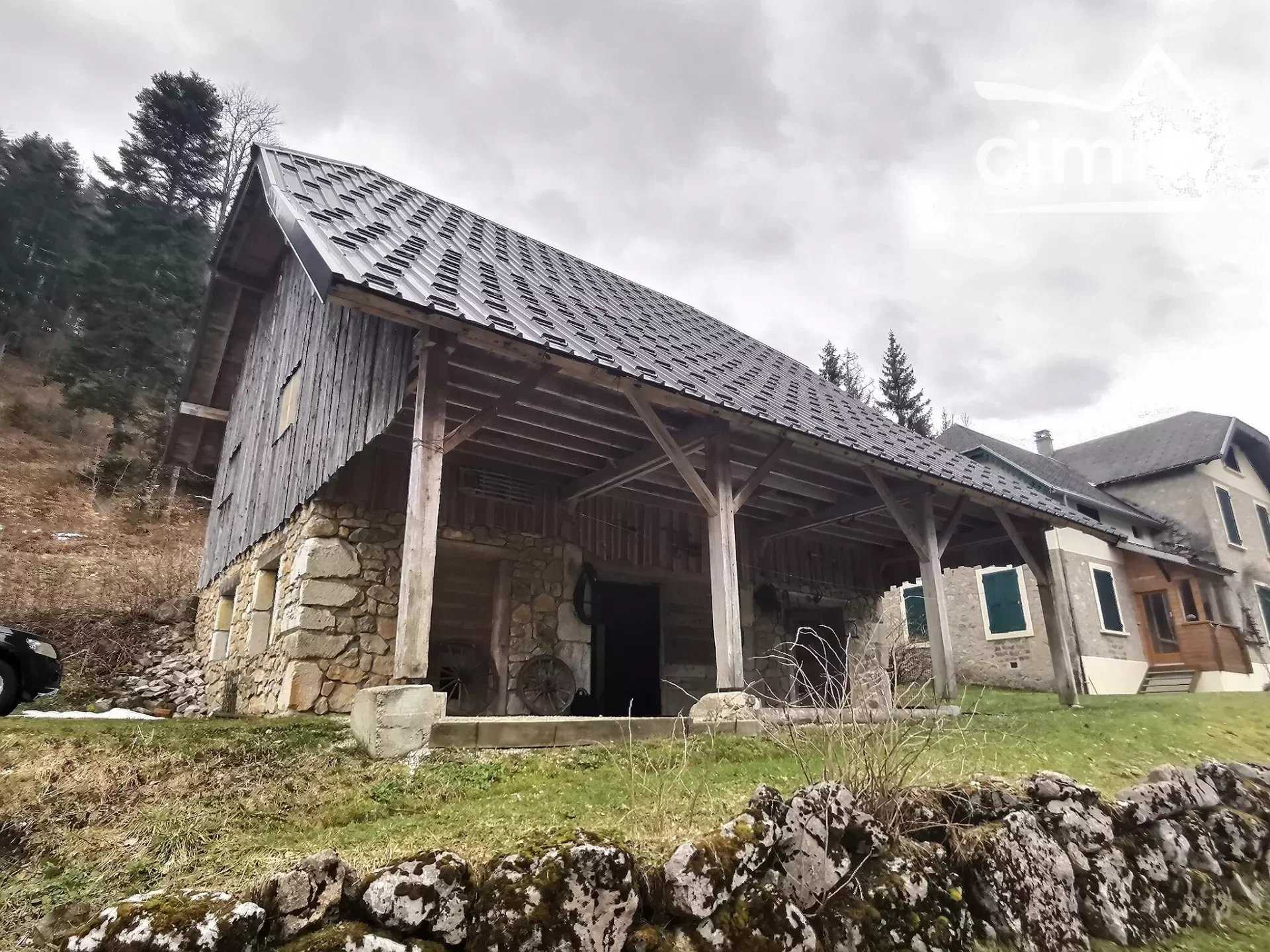Lain di Saint-Pierre-d'Entremont, Auvergne-Rhone-Alpes 11654136