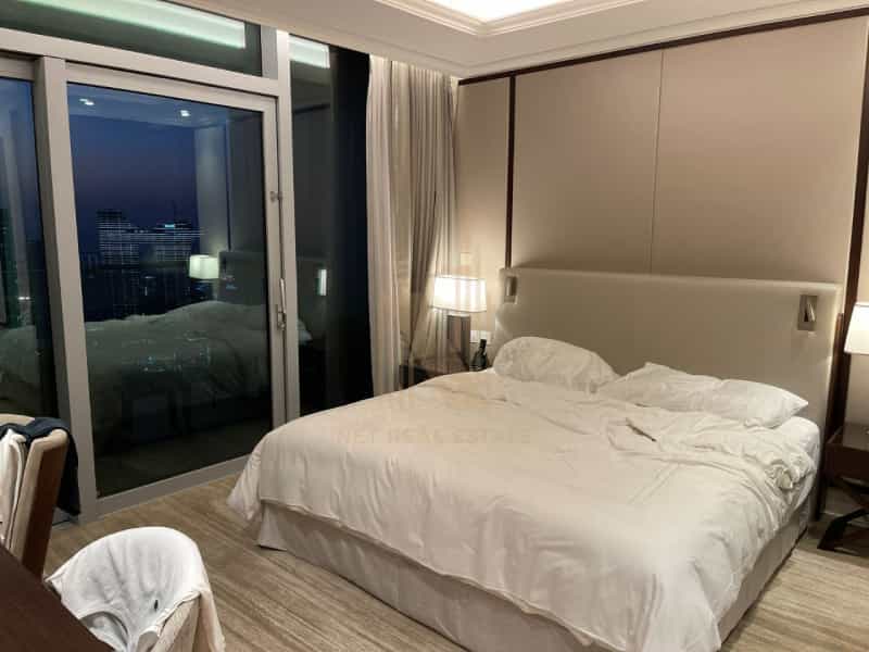 Condominium in Dubai, Dubayy 11654538
