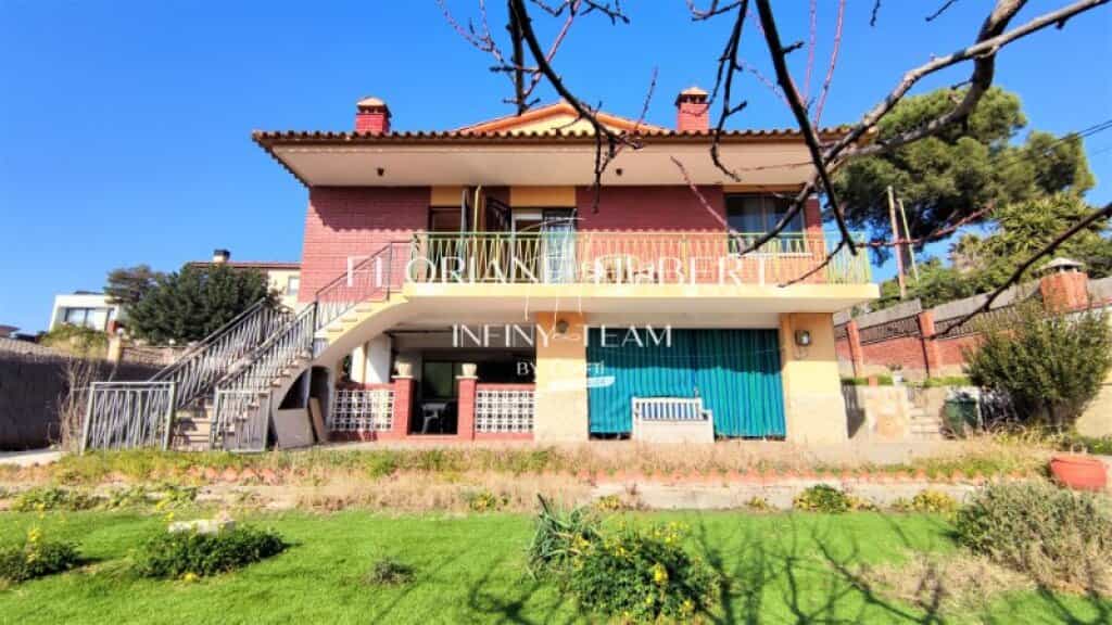 σπίτι σε Castellbisbal, Καταλονία 11655538