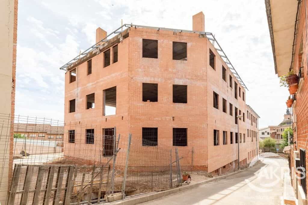 Eigentumswohnung im Casarrubios del Monte, Castille-La Mancha 11655583