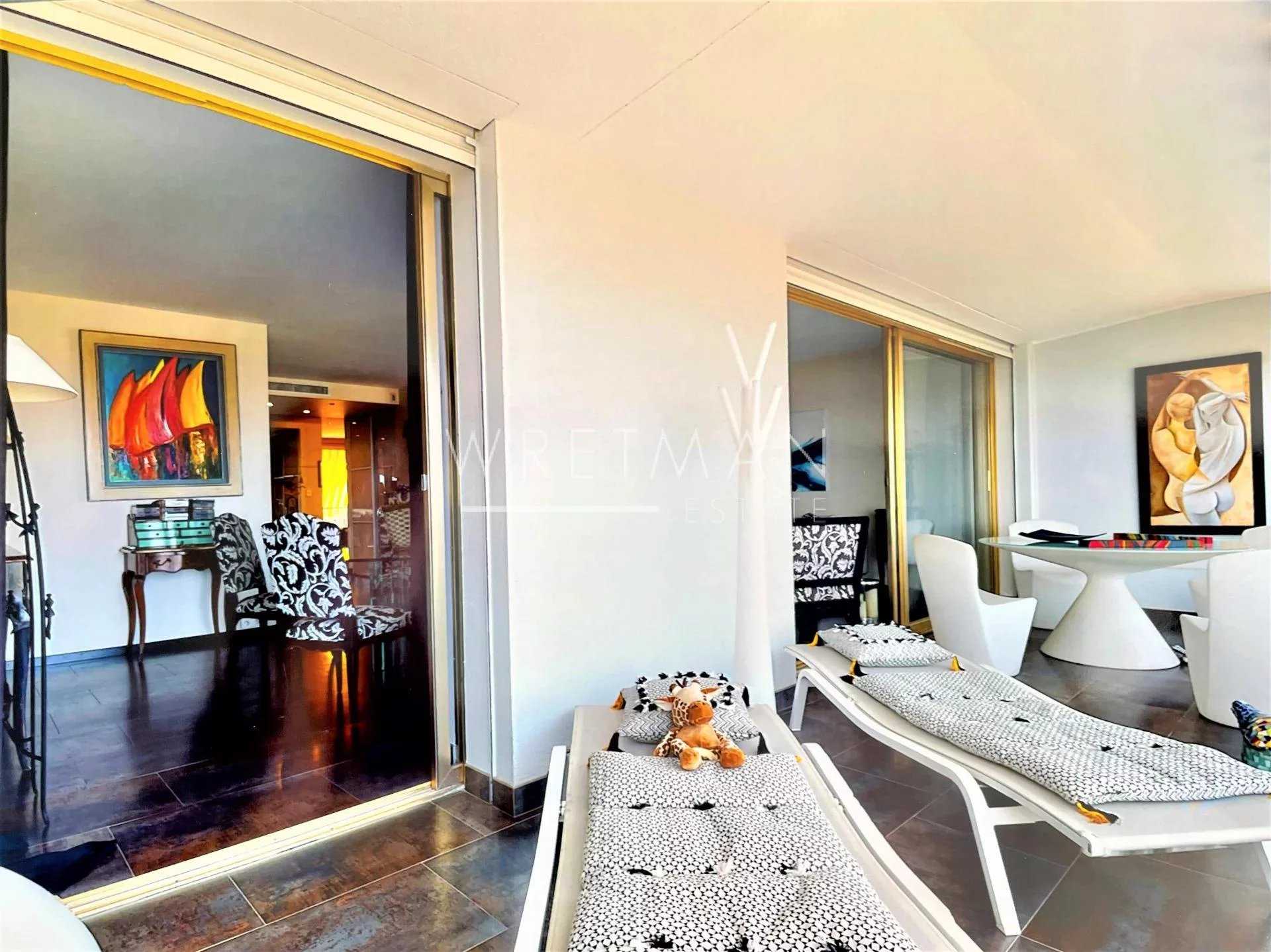 Condominium in Cannes, Alpes-Maritimes 11655666