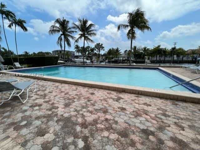 Rumah di North Miami, Florida 11655671