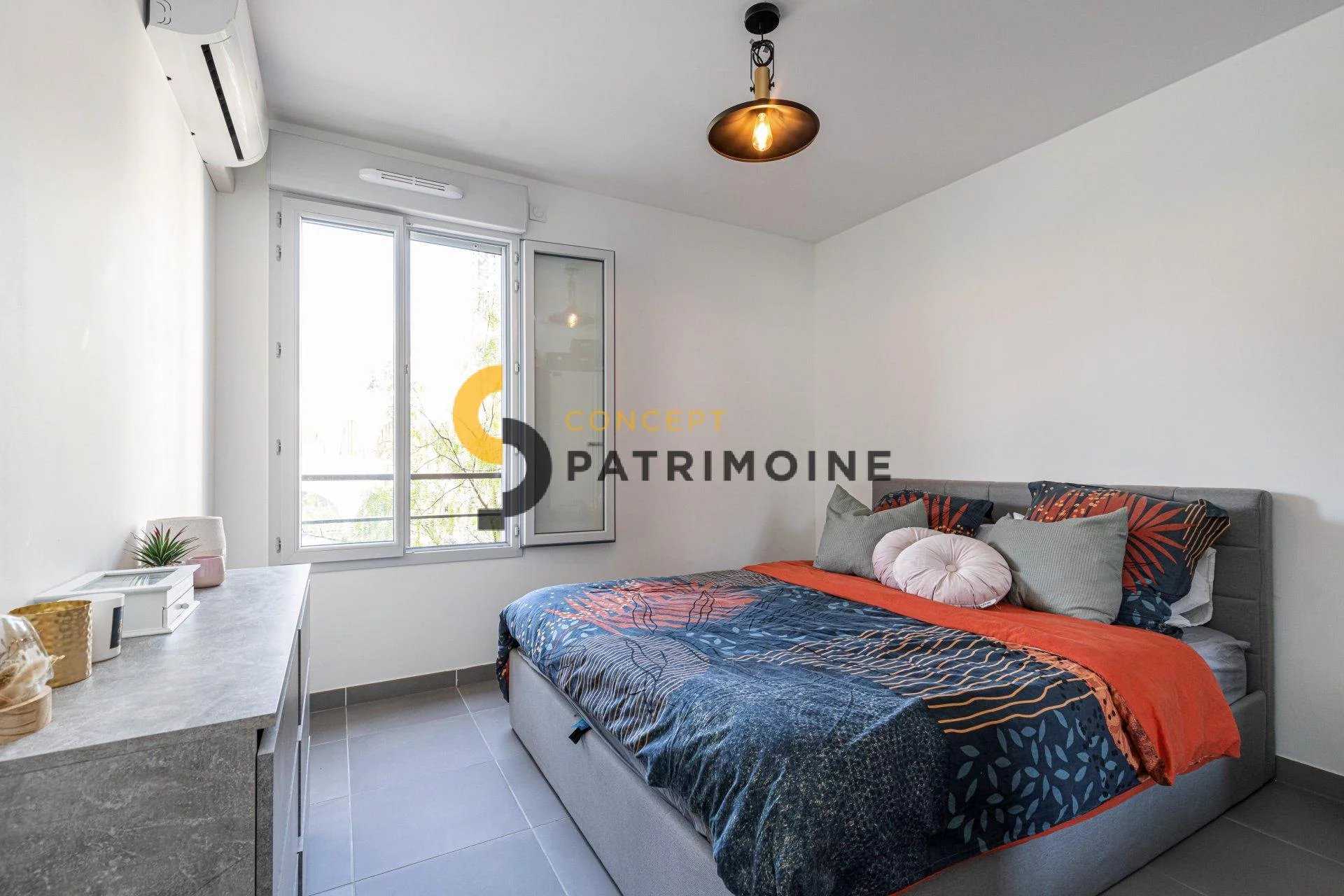 公寓 在 Carros, Alpes-Maritimes 11655722