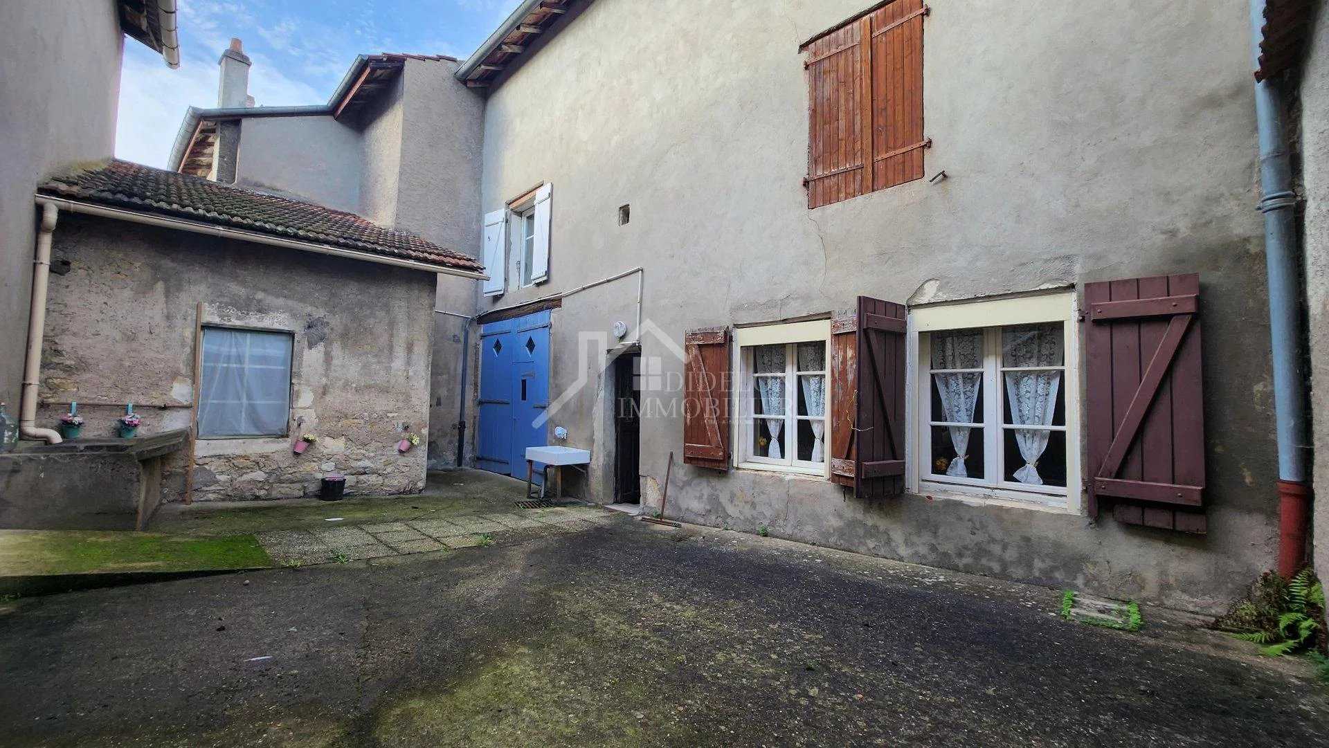 Mehrere Häuser im Montauville, Grand Est 11655728