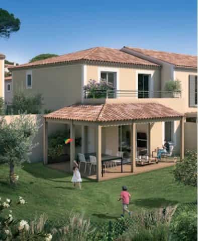Condominio nel Sainte-Maxime, Provenza-Alpi-Costa Azzurra 11655757