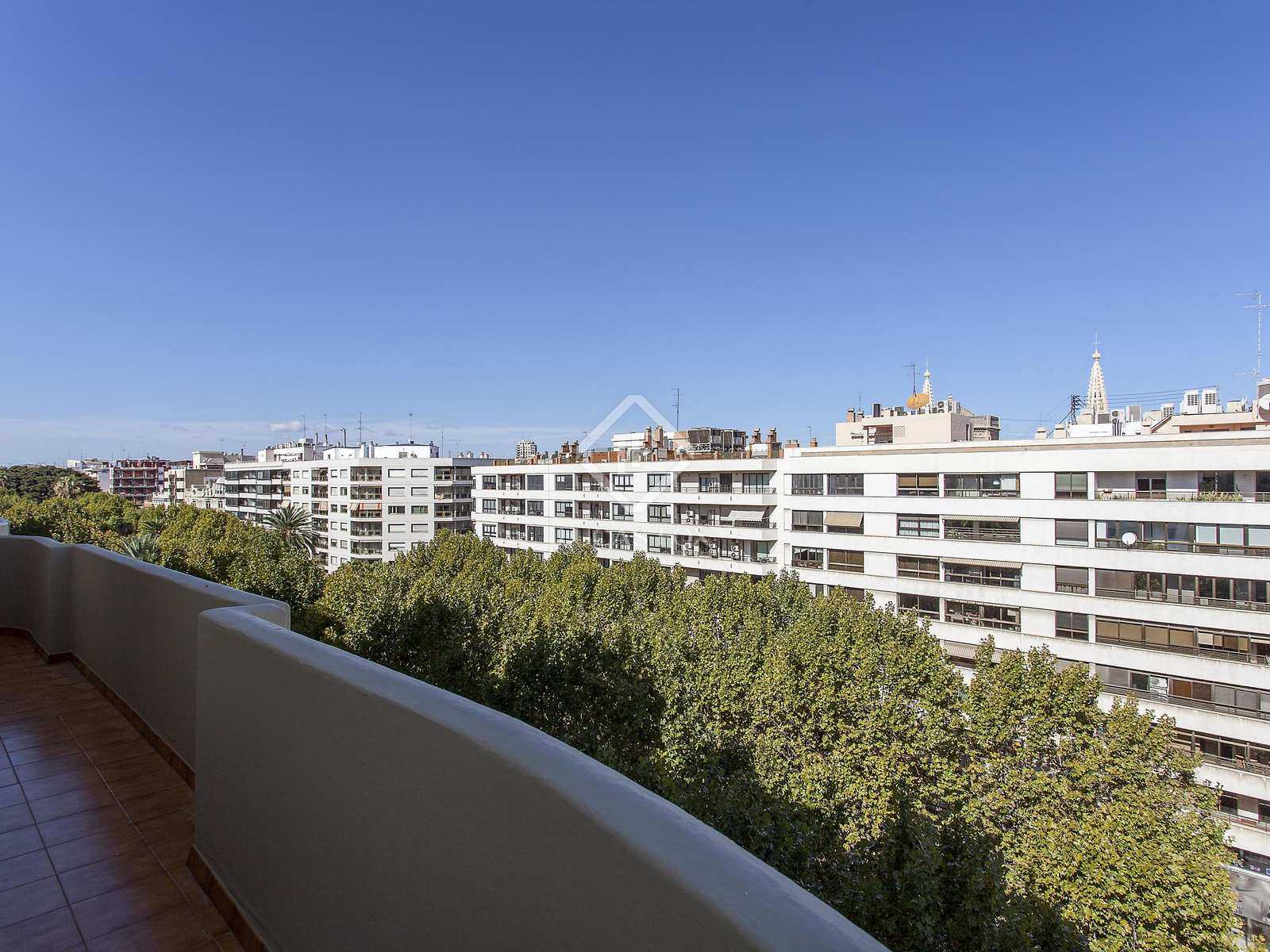 Condominium in Valencia, Valencia 11656247
